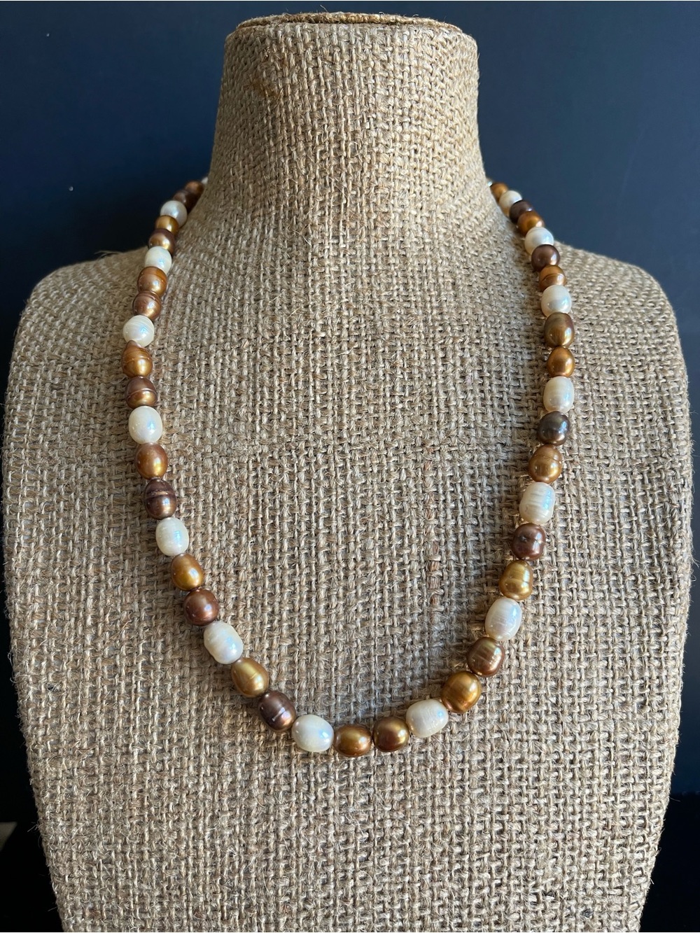 925 Sterling silver genuine freshwater pearl Necklace.